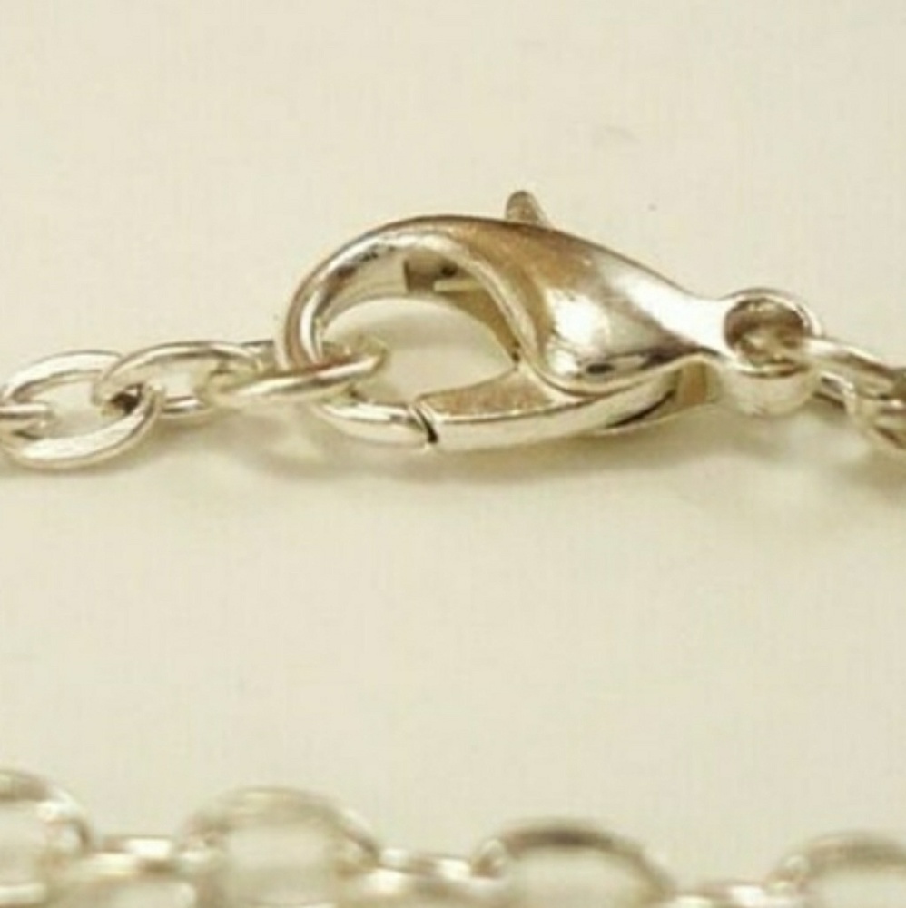 Necklaces - Picture 4 of 4